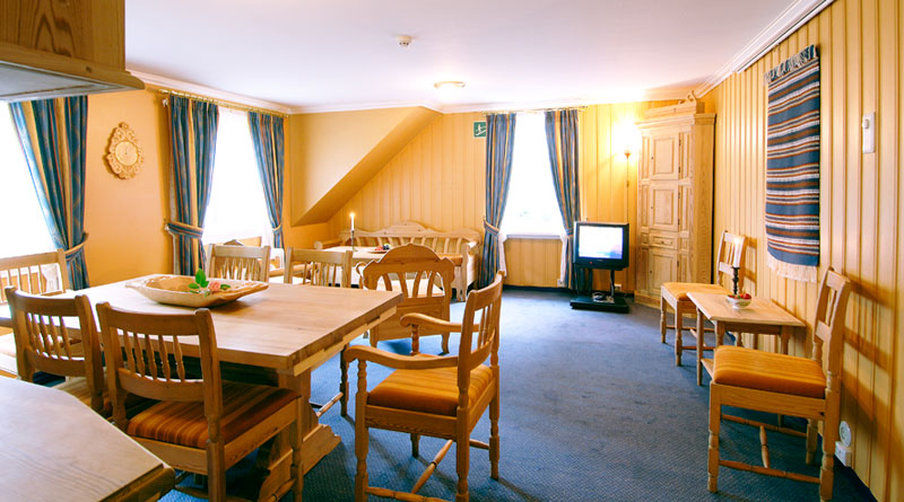 Kronen Gaard Hotel Саннес Экстерьер фото