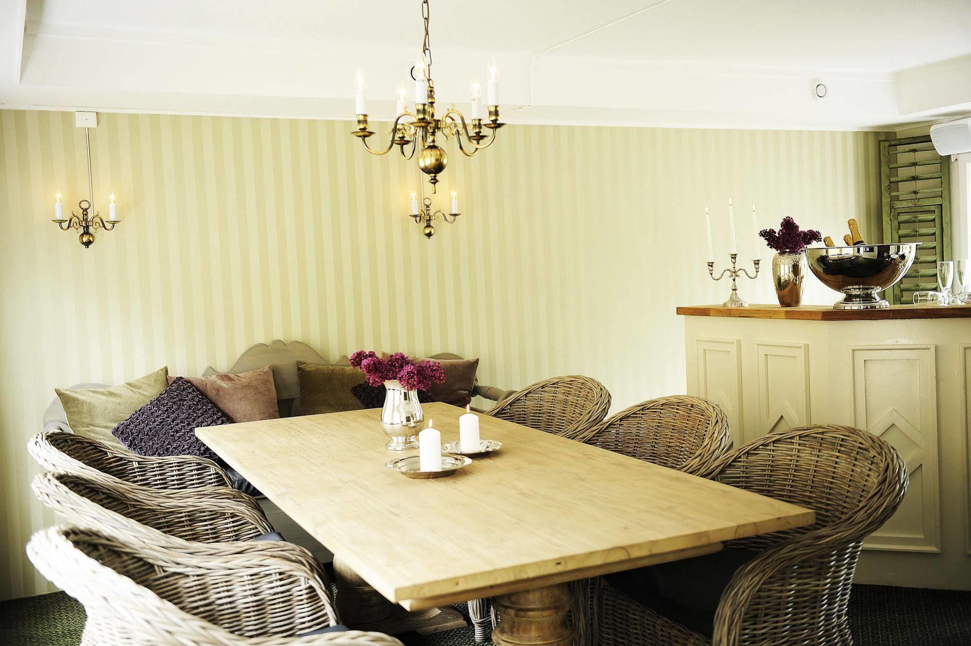 Kronen Gaard Hotel Саннес Экстерьер фото